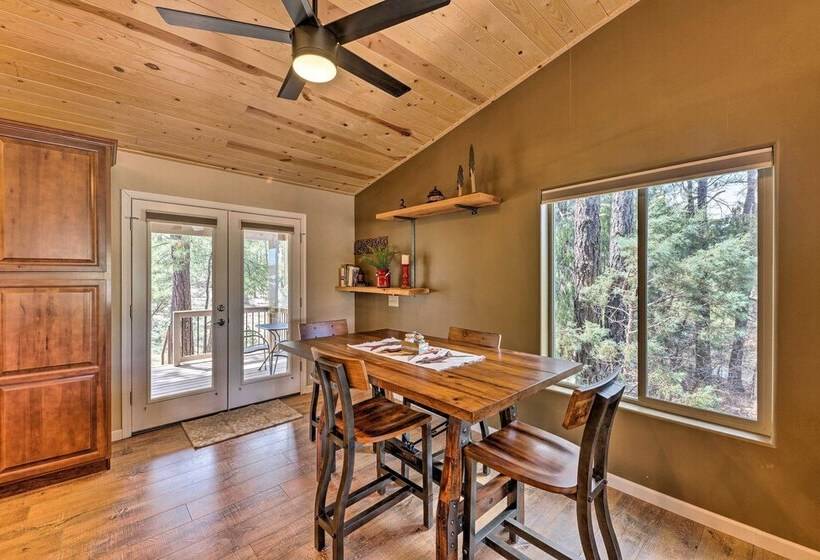 1 Mi To Rainbow Lake: Newly Built & Woodsy Retreat