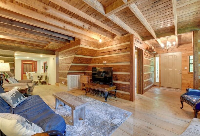 Relaxing Cosby Cabin W/ Fire Pit & Covered Porch!