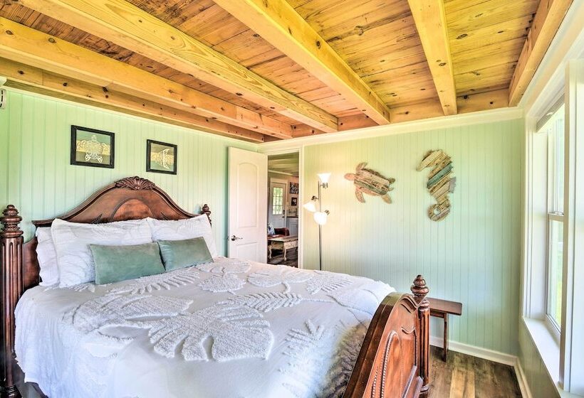 Renovated Sargent Cabin W/ Furnished Deck & Dock!