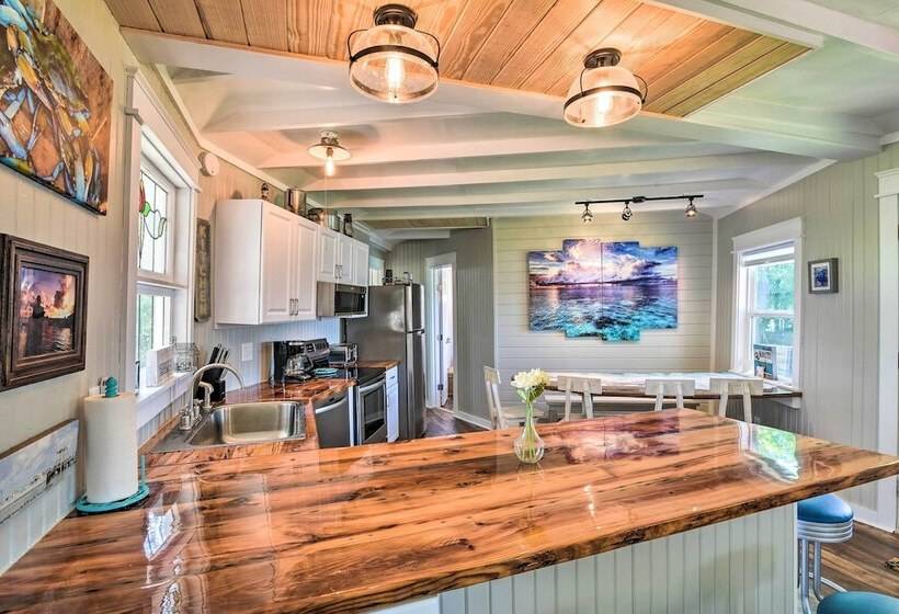 Renovated Sargent Cabin W/ Furnished Deck & Dock!