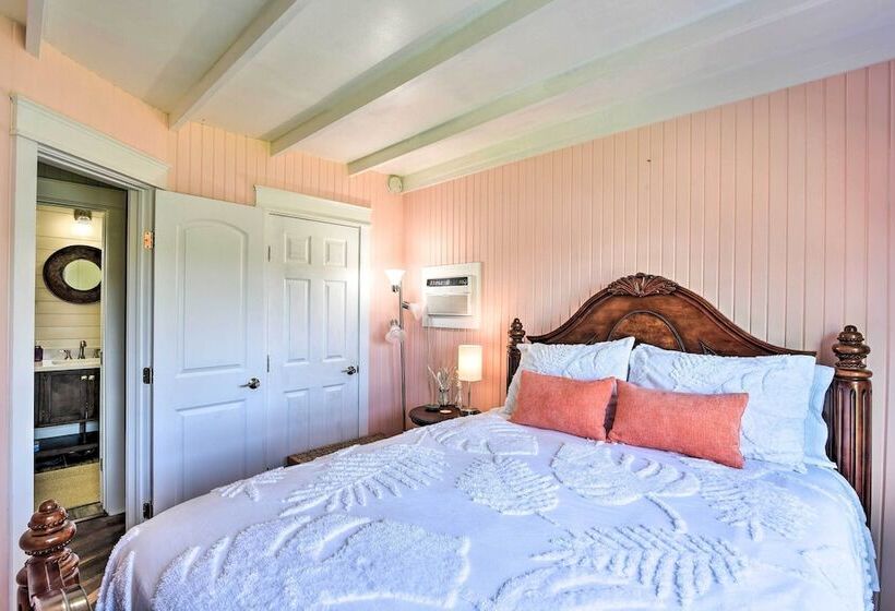 Renovated Sargent Cabin W/ Furnished Deck & Dock!