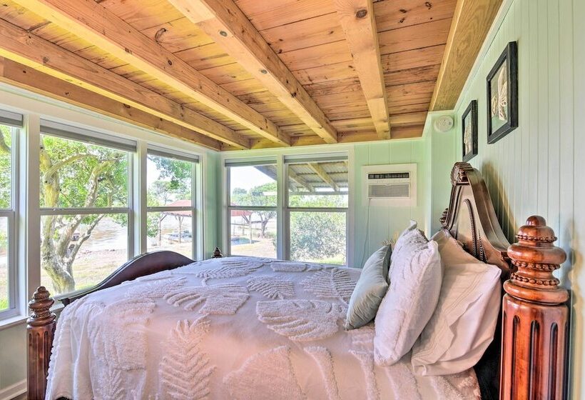 Renovated Sargent Cabin W/ Furnished Deck & Dock!