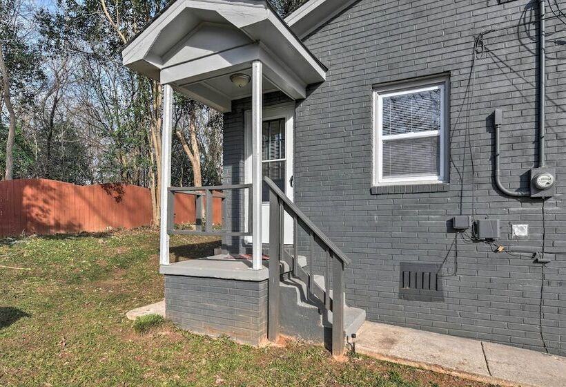 Renovated Charlotte Bungalow 3 Mi To Downtown!
