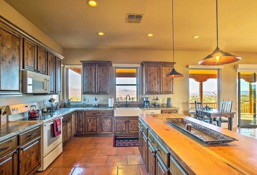 Rio Verde Home W/ Mtn Views Near Golf & Hikes!