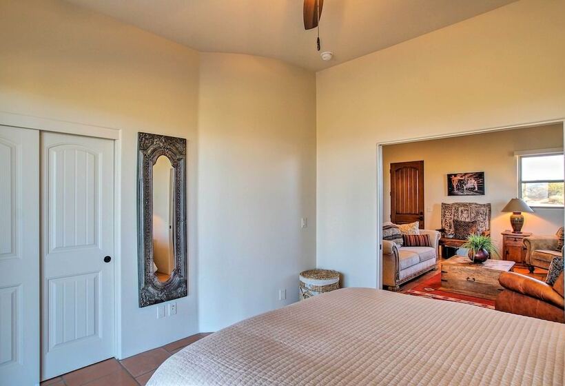 Rio Verde Home W/ Mtn Views Near Golf & Hikes!