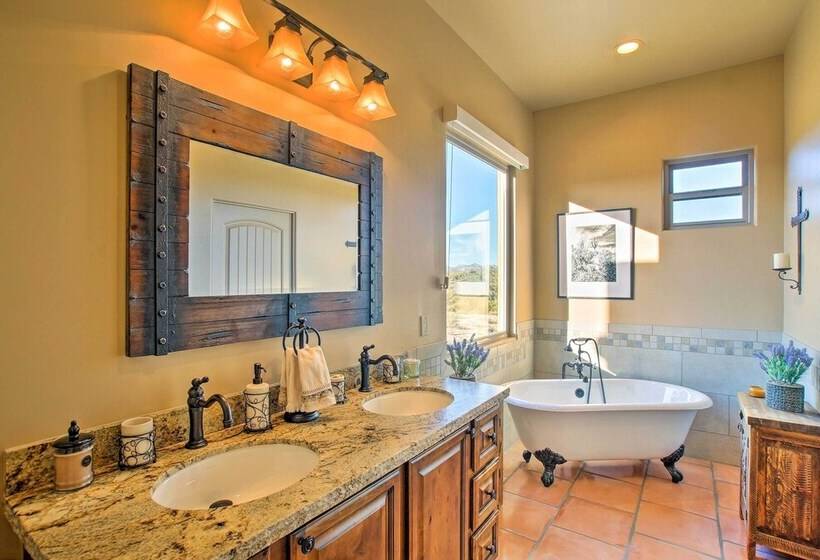 Rio Verde Home W/ Mtn Views Near Golf & Hikes!