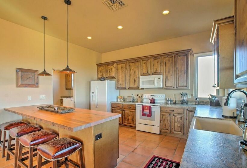 Rio Verde Home W/ Mtn Views   Near Golf & Hikes!