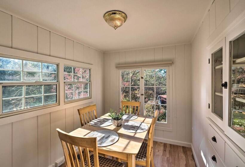 Wine Country Escape W/ Hot Tub In River Pines!