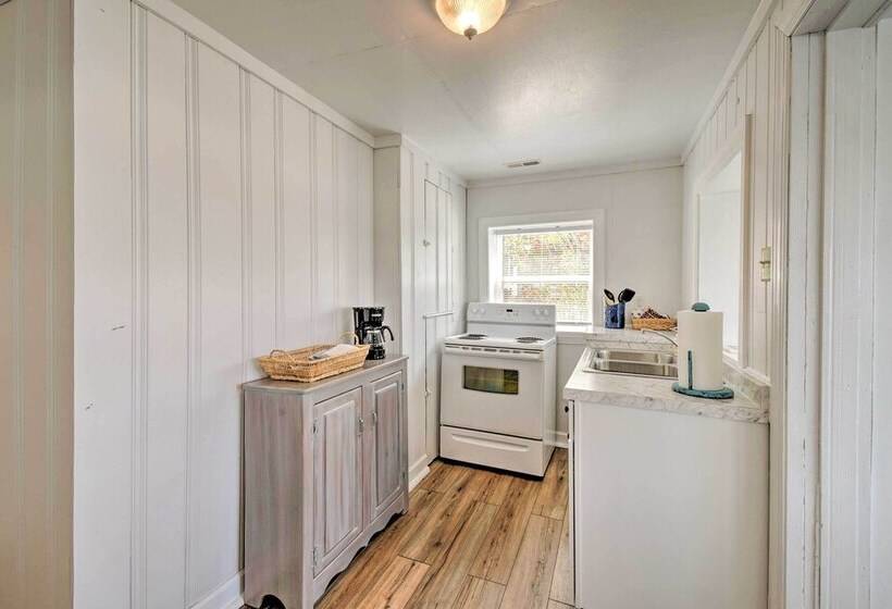 Romantic Waterfront Abode With Patio & Dock!