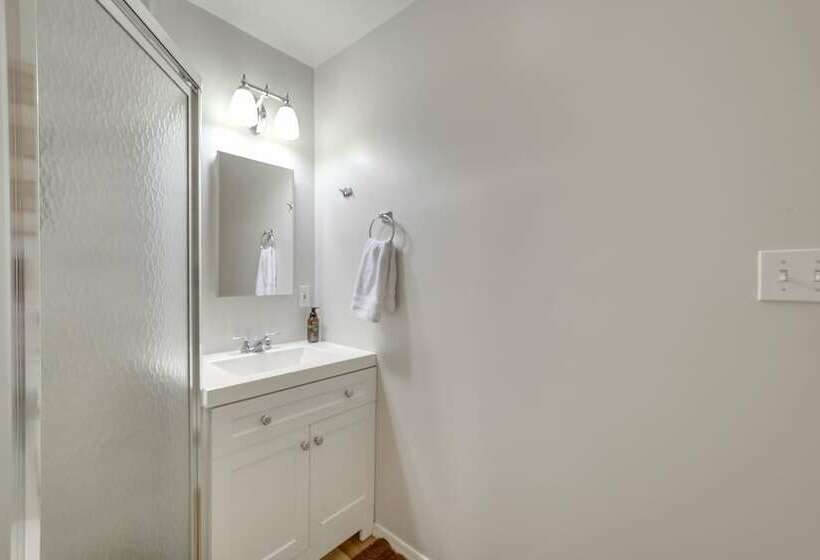 Rustic Munds Park Cabin W/ Nat L Forest Views