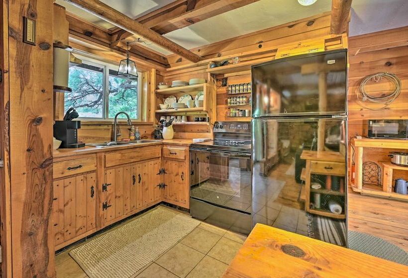 Rustic Munds Park Cabin W/ Nat L Forest Views