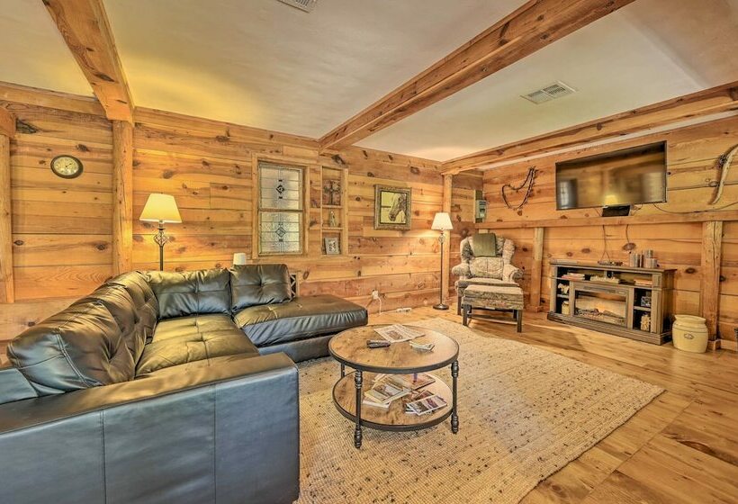 Rustic Munds Park Cabin W/ Nat L Forest Views