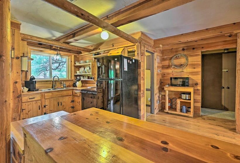 Rustic Munds Park Cabin W/ Nat L Forest Views