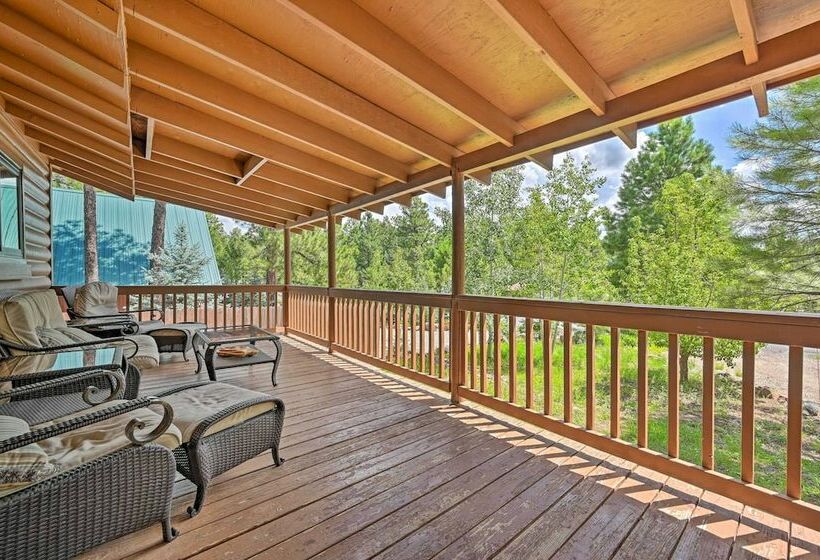 Rustic Munds Park Cabin W/ Nat L Forest Views