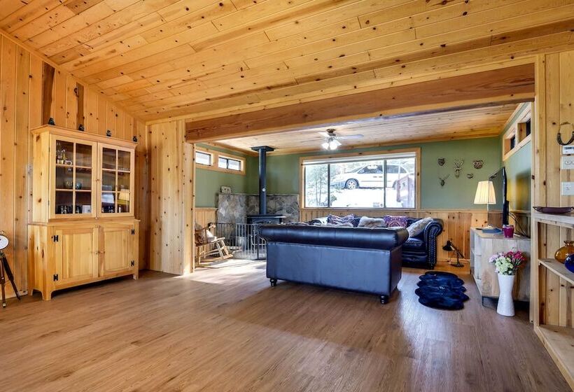 Rustic Pine Mtn Club Cabin W/ Beautiful View!