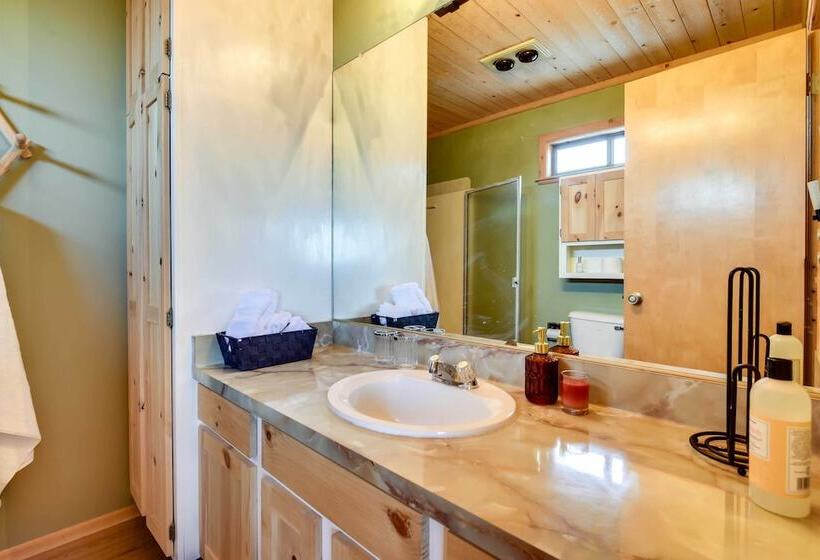 Rustic Pine Mtn Club Cabin W/ Beautiful View!