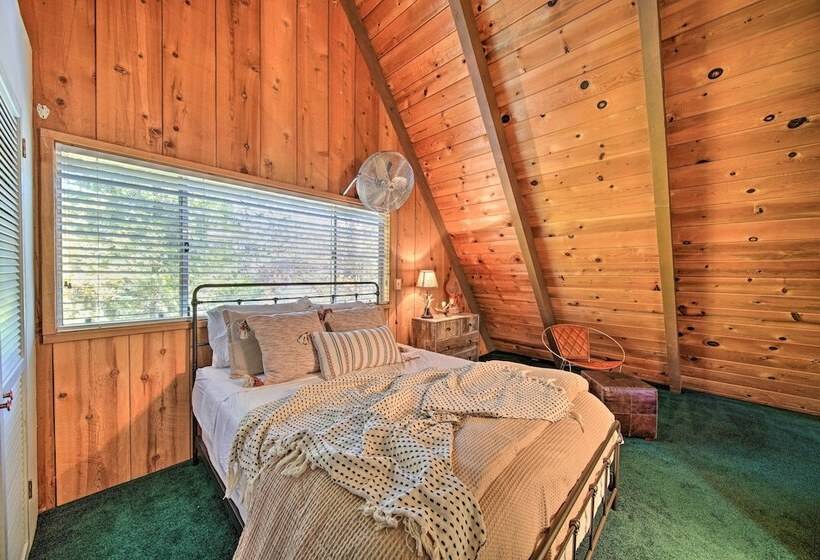 Rustic Trinity Center Cabin W/ Deck Near Fishing!