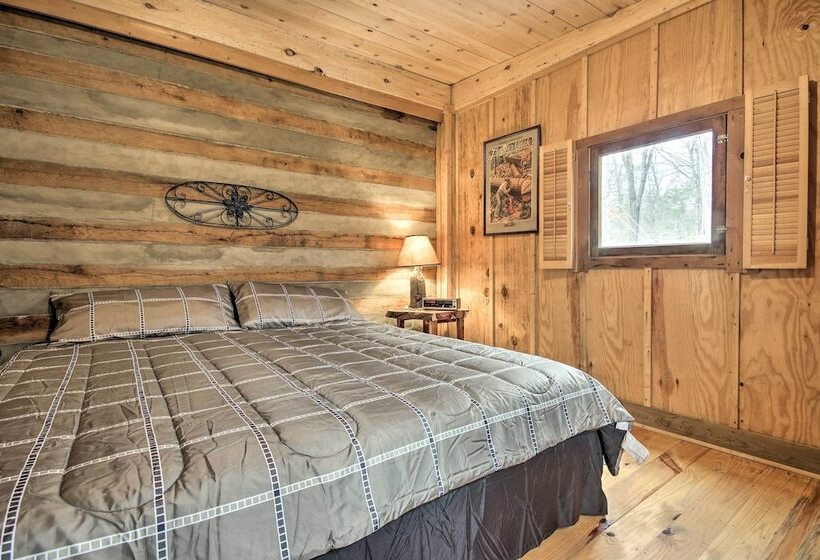 Scenic Cabin W/ Deck & Fire Pit   Near Hiking!
