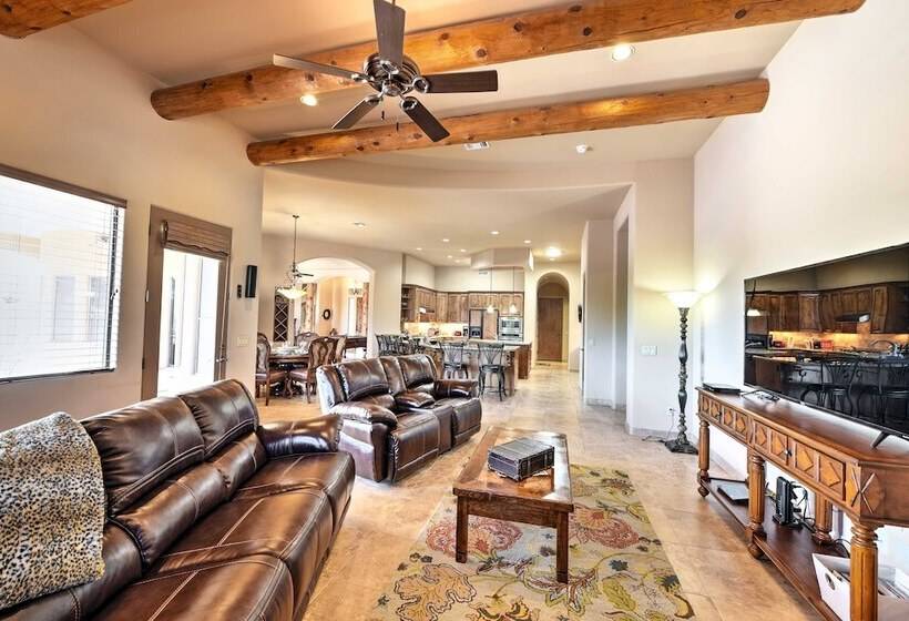 Scottsdale Home: Pickleball, Heated Pool & Hot Tub