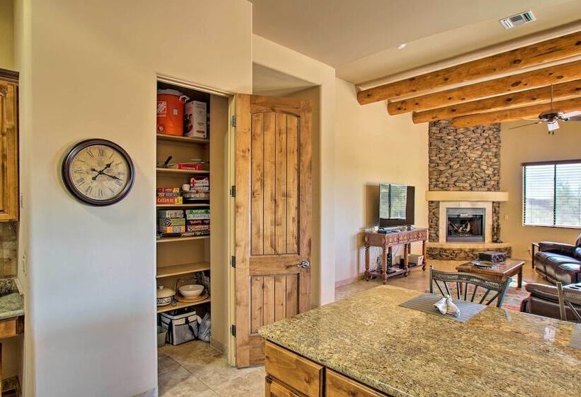 Scottsdale Home: Pickleball, Heated Pool & Hot Tub