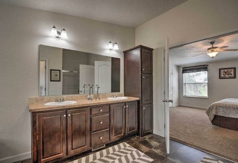 Secluded Boulder House   Next To National Forests!