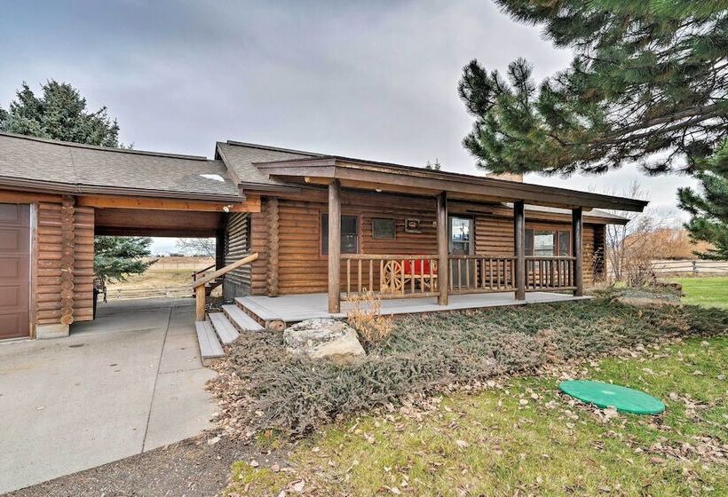 Secluded Retreat W/ Wood Stove, 11 Mi To Bozeman!