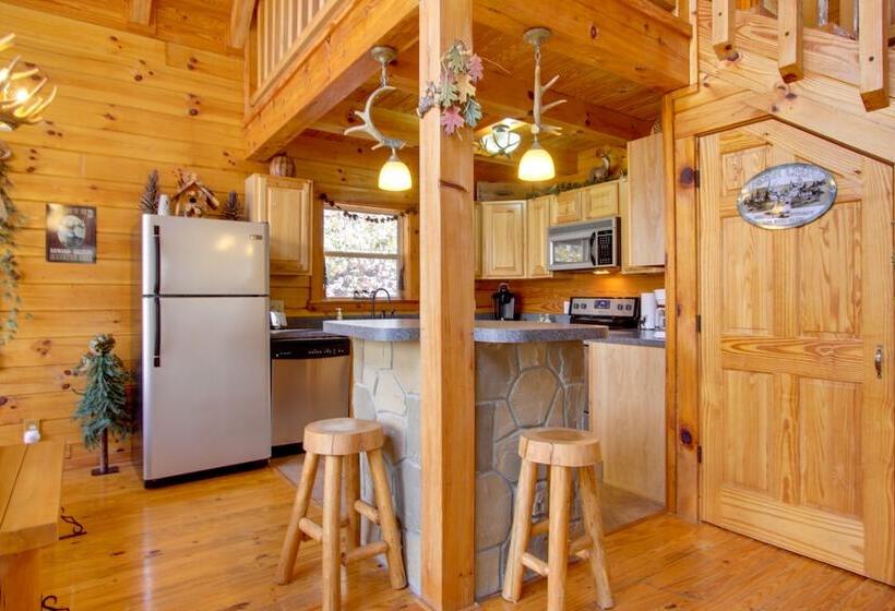 Secluded Smoky Mountain Cabin W/ Wraparound Deck!