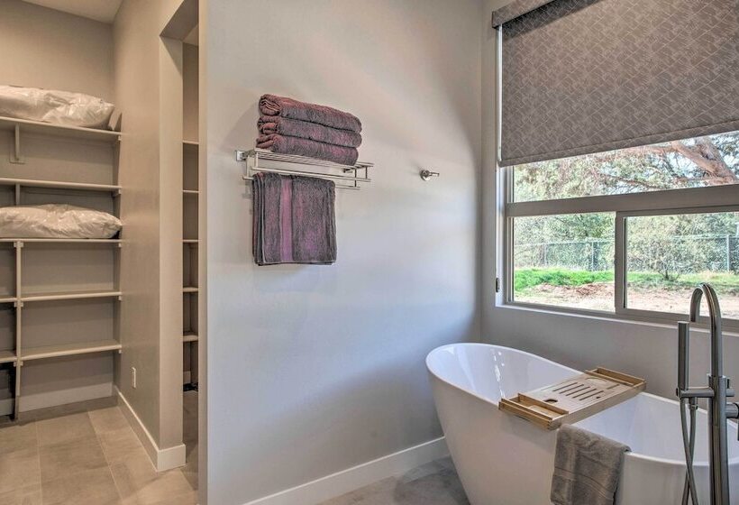 Sedona Sanctuary W/ Hot Tub, Fire Pit & Grill