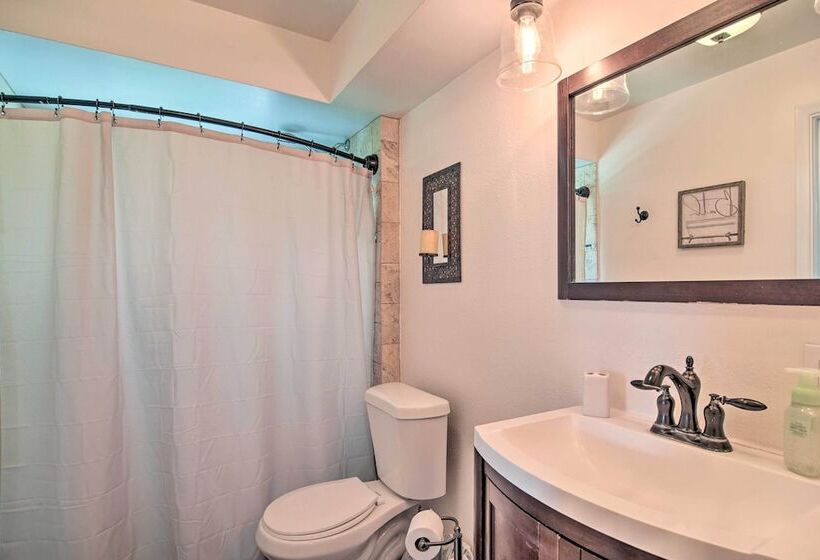 Seminole Home: 1 Mi To Indian Shores Beach!