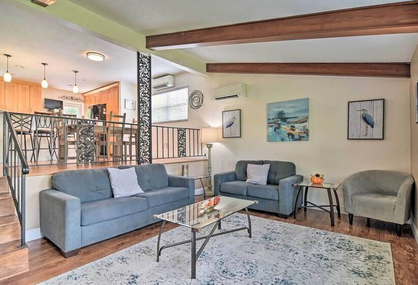 Seminole Home: 1 Mi To Indian Shores Beach!