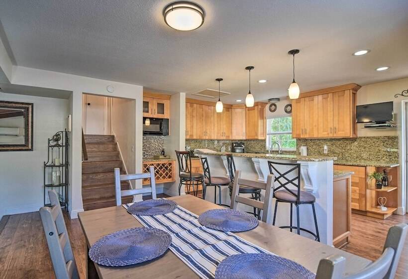 Seminole Home: 1 Mi To Indian Shores Beach!