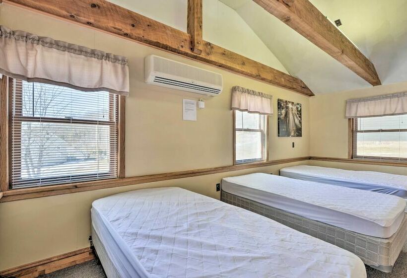 Serene Saxton Lodge: 7 Mi To Lake Raystown!