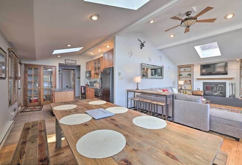 Locust Lake Village Cabin W/ Deck & Lake View!