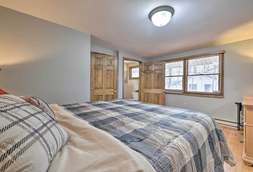 Locust Lake Village Cabin W/ Deck & Lake View!