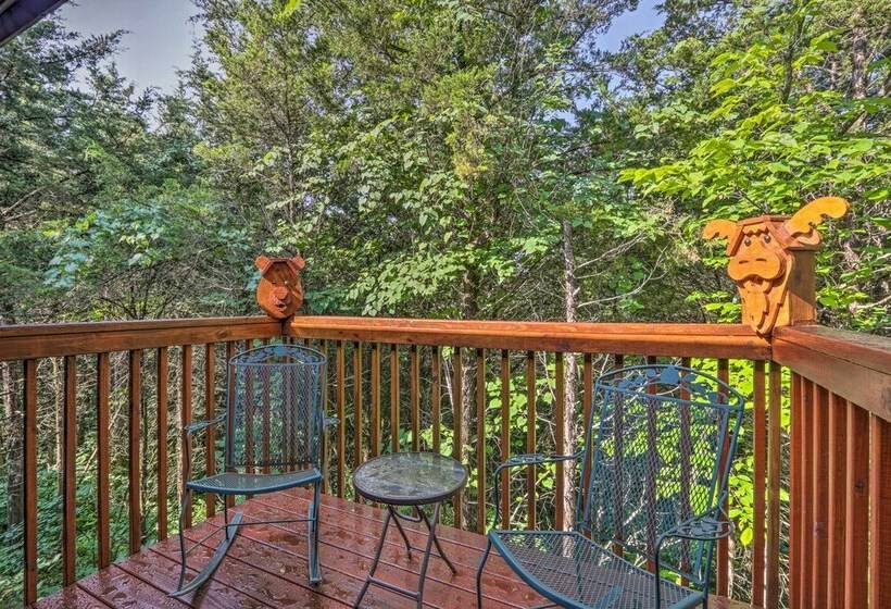 Sevierville Cabin W/ Furnished Deck & Balcony
