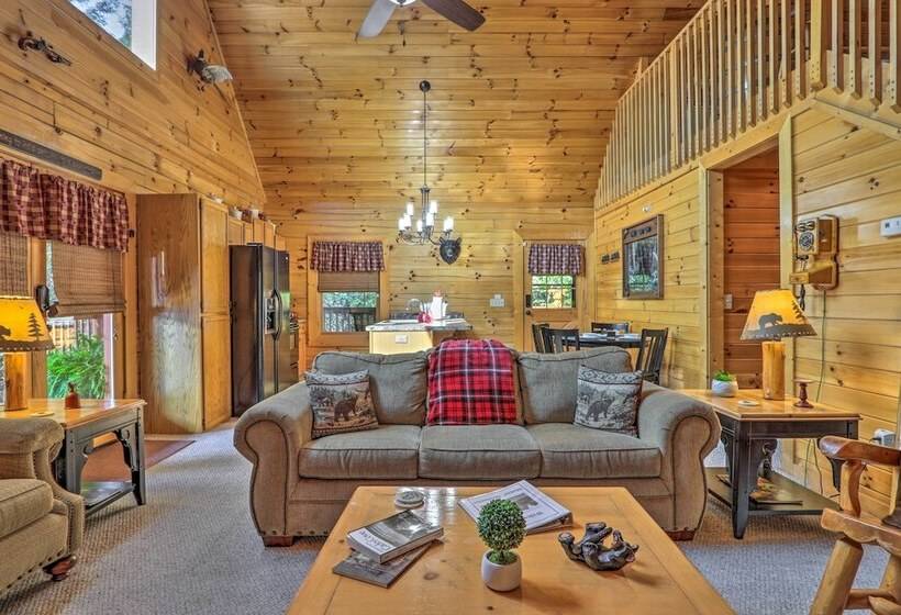 Sevierville Cabin W/ Furnished Deck & Balcony