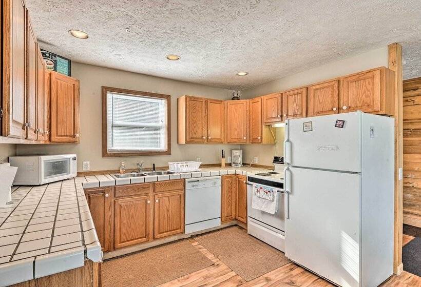 Ski In/ski Out Ghent Cabin W/ Mountain Views!