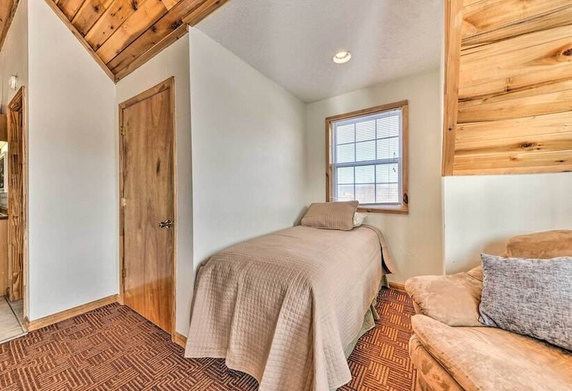 Ski In/ski Out Ghent Cabin W/ Mountain Views!