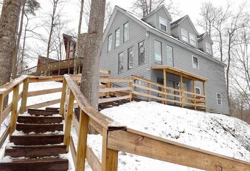 Ski In/ski Out Ghent Cabin W/ Mountain Views!