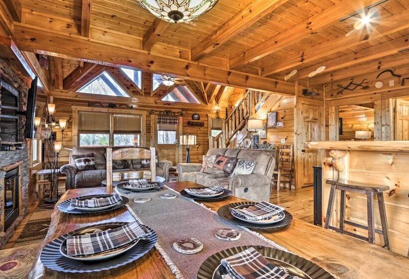 Smoky Mtn Family Cabin W/ Mtn Views, Deck & Grill!