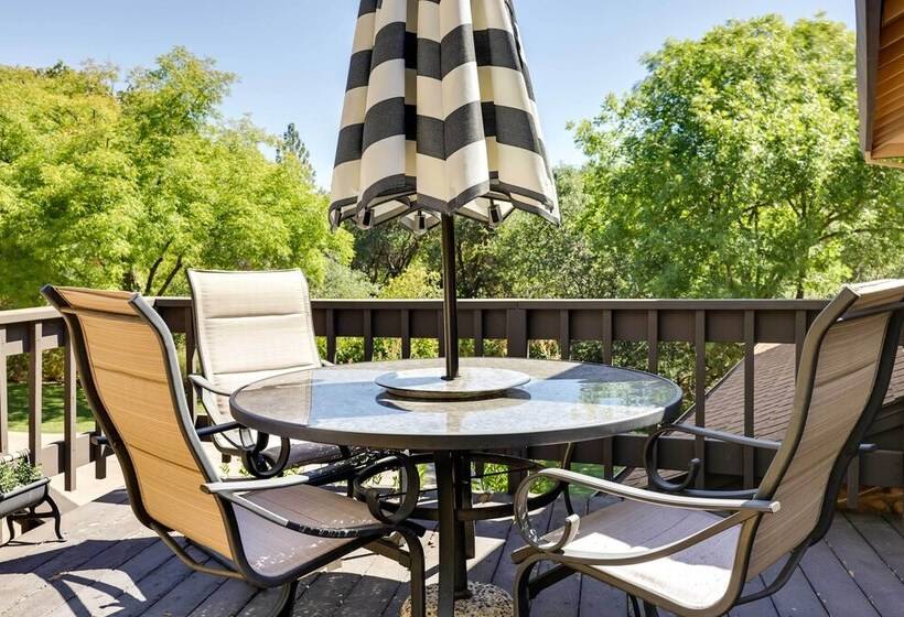 Garden, Balcony & Scenic View: Sonora Hideaway!