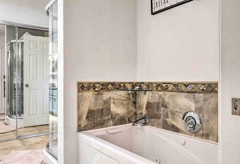 Garden, Balcony & Scenic View: Sonora Hideaway!