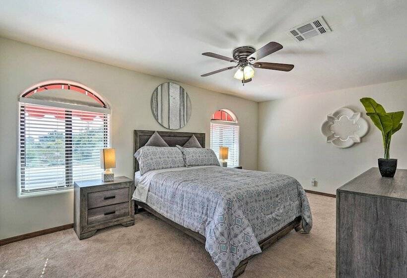 Spacious Arizona Home, 6 Mi To Old Town Scottsdale