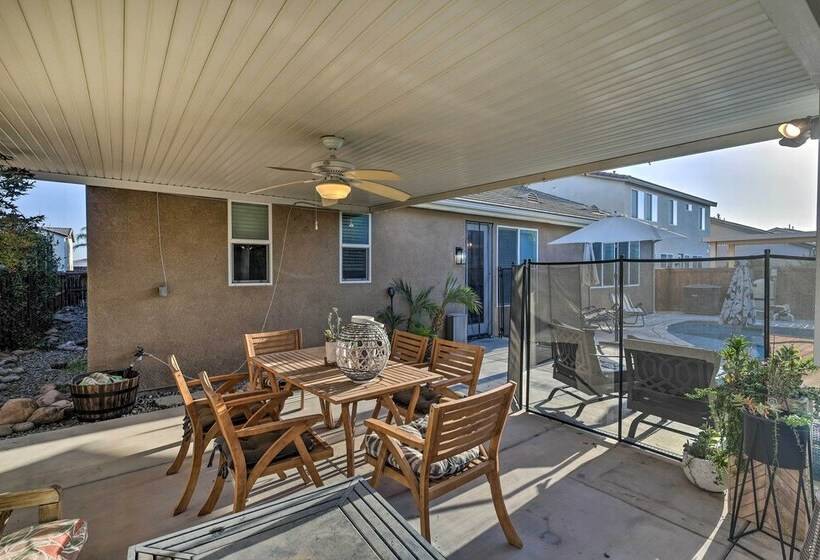 Spacious Bakersfield Home W/ Outdoor Pool!