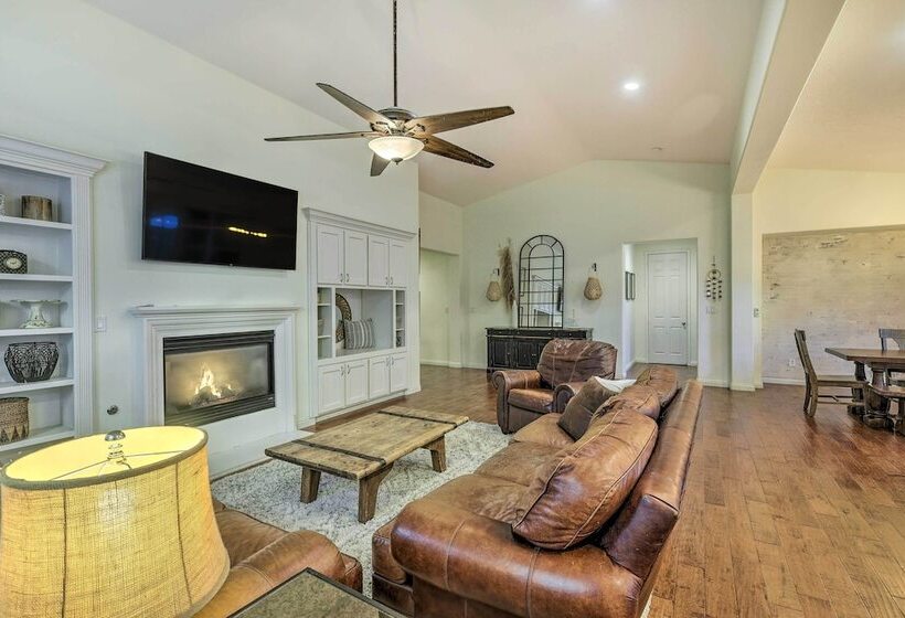 Spacious Bakersfield Home W/ Outdoor Pool!