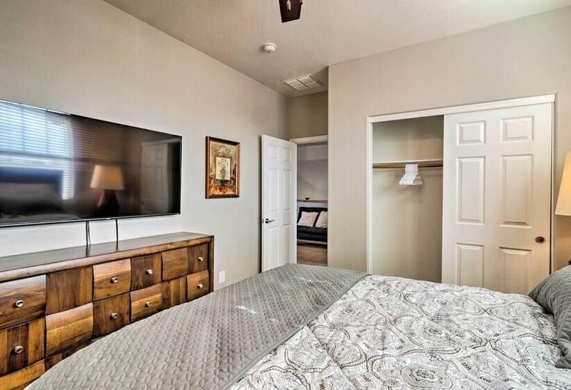 Glendale Escape W/ Pool < 2 Mi To Westgate!