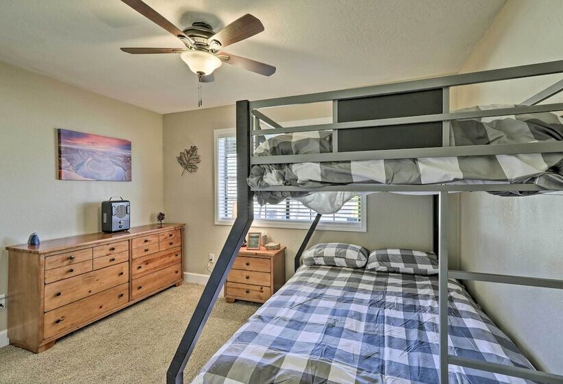 Family Home In Flagstaff W/ Surrounding Mtn Views!