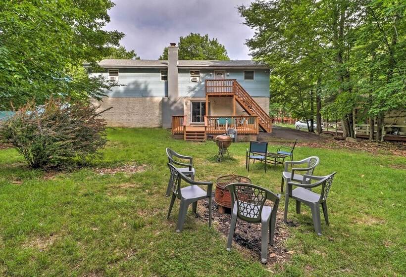 Spacious Tobyhanna Family Home: Pool/beach Access!