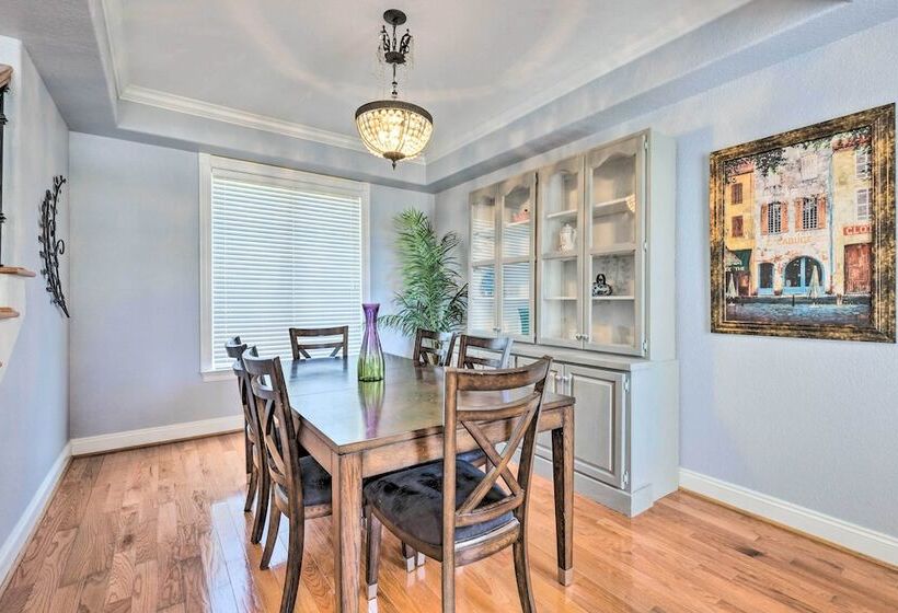 Spacious Gulf Shores Home: Private Pool + Deck!