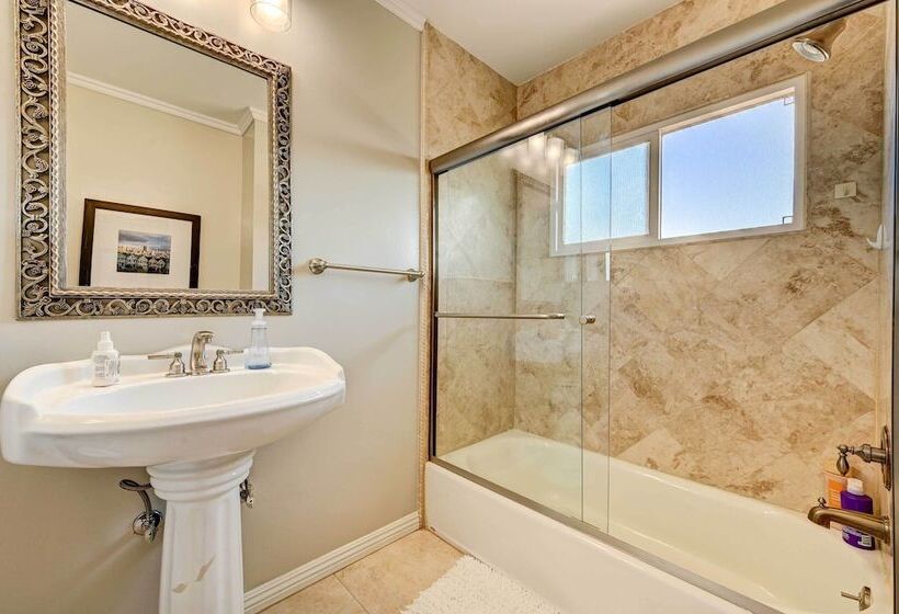 Spacious La Mesa Vacation Home W/ Shared Hot Tub!